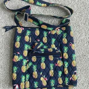 Vera Bradley Pineapple Patterned Quilted Crossbody Bag - Navy